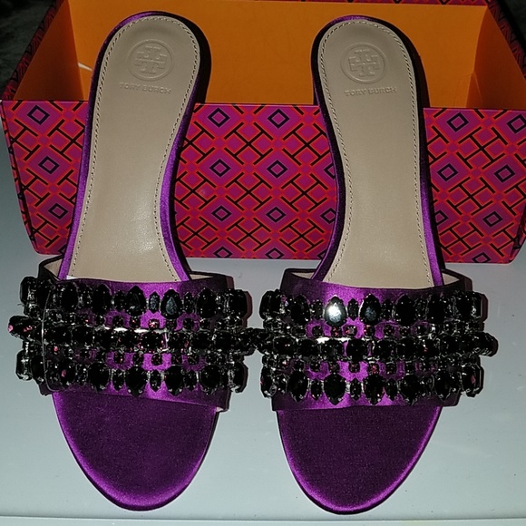 Tory Burch Beverly 45 Embellished Crystal Slide - Picture 3 of 8